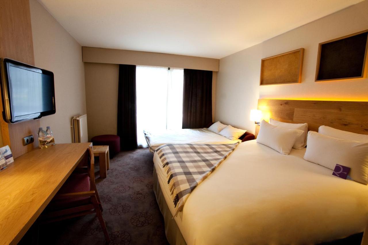 Mercure Saint-Lary Bagian luar foto