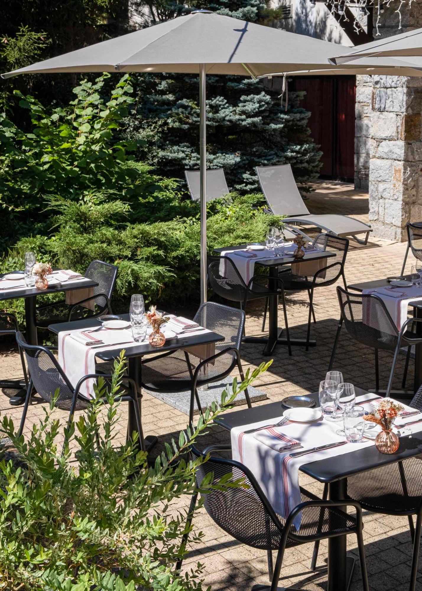 Mercure Saint-Lary Bagian luar foto