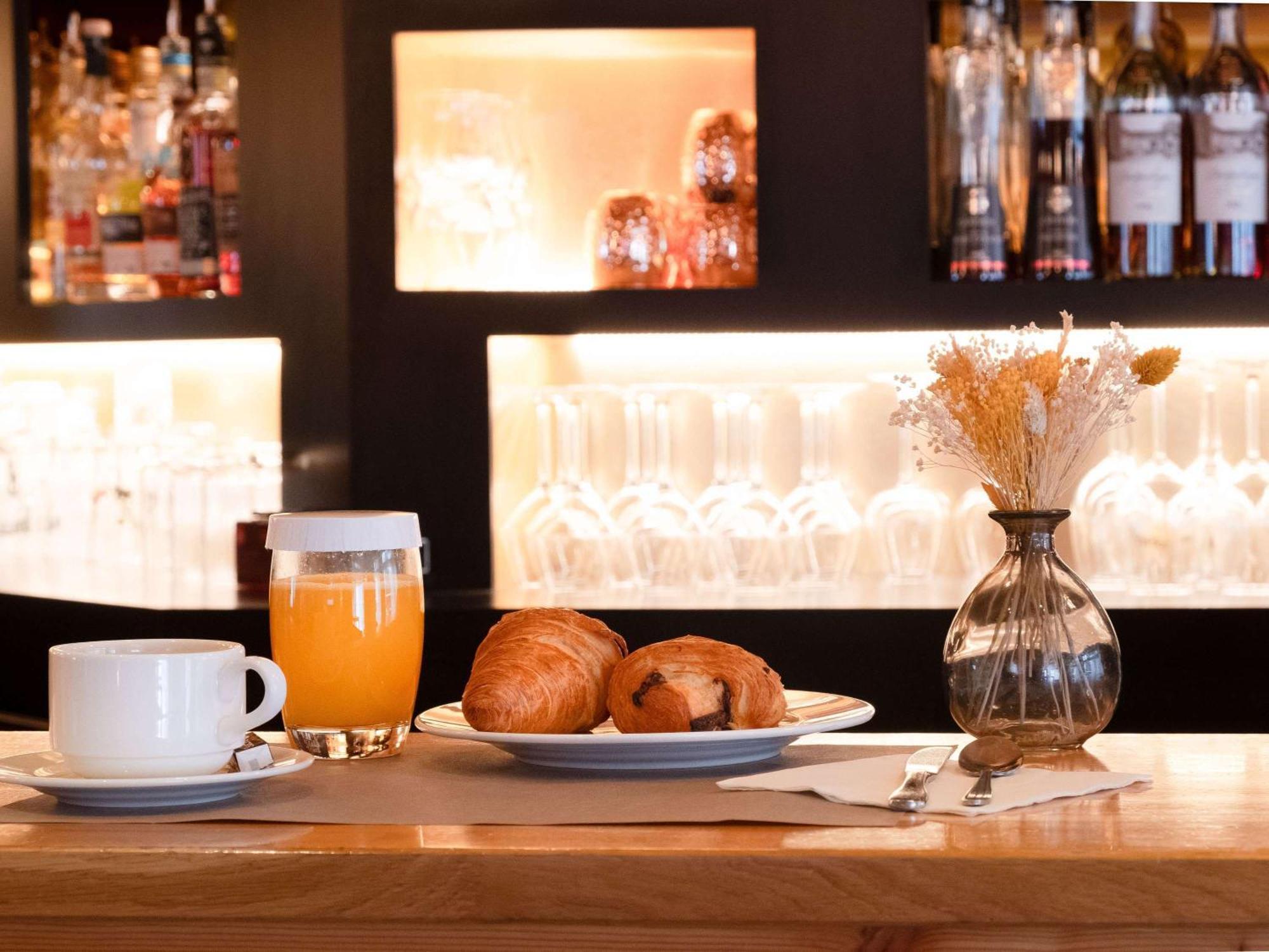 Mercure Saint-Lary Bagian luar foto