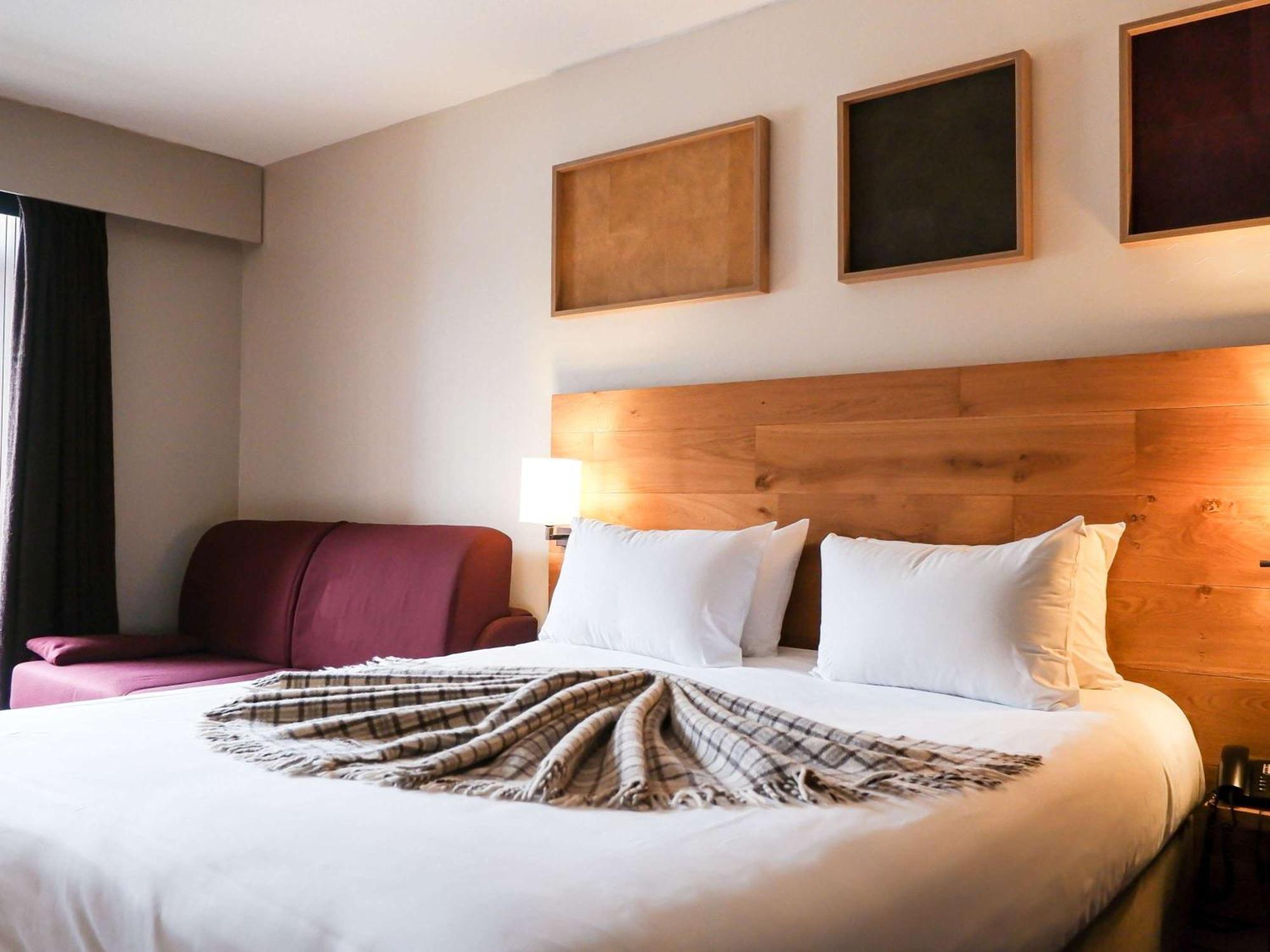 Mercure Saint-Lary Bagian luar foto